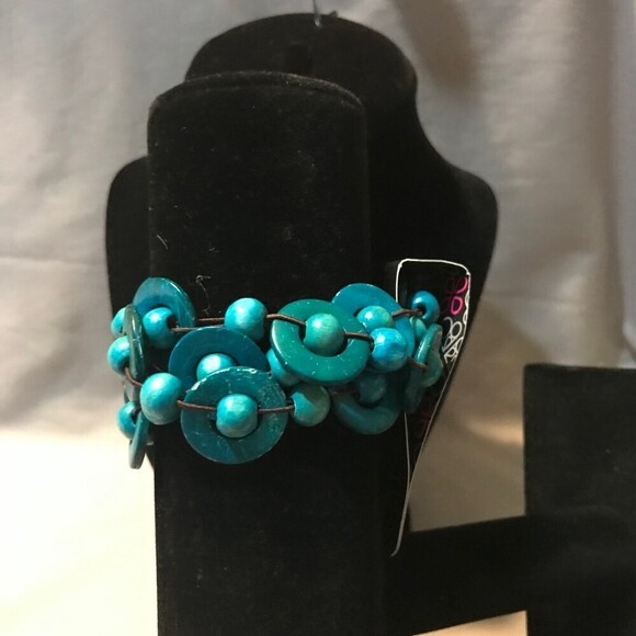 Paparazzi Boho Style Layered Stretch Bracelet - Picture 2 of 2